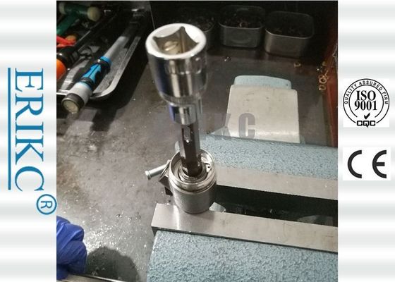 Common Rail Injection Tool For BOS Injector Valve Inner Screws Disassembly Tool  E1024041 E1024042